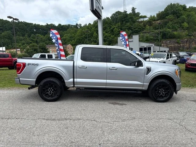 Used 2023 Silver Ford XLT image 2