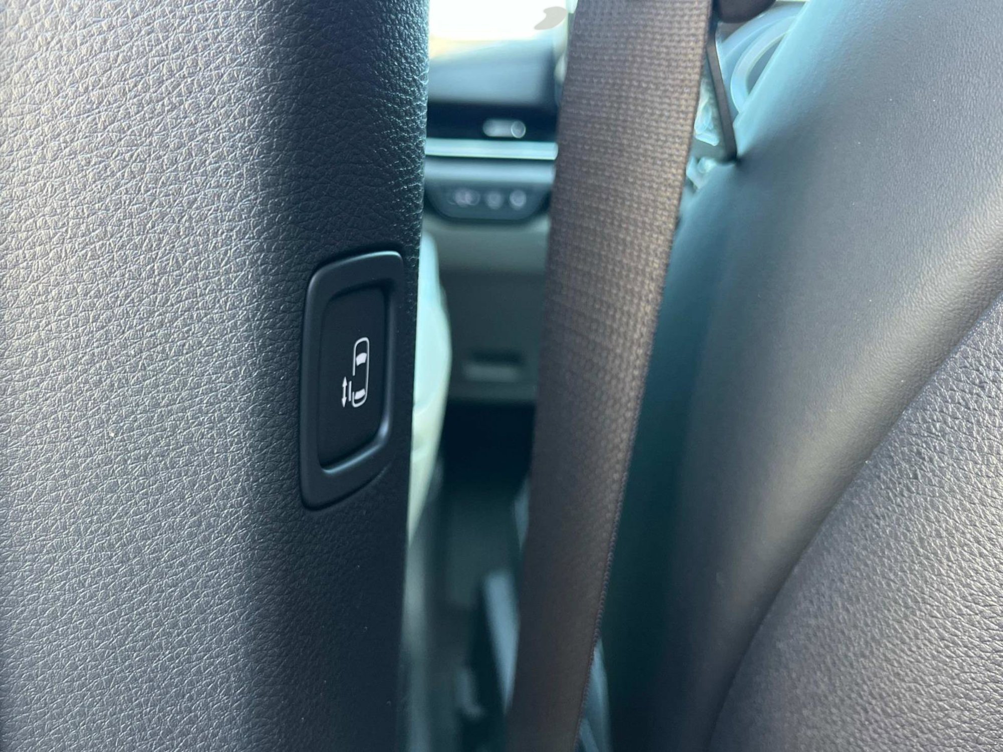 New 2026 Ivory Silver Kia EX image 20