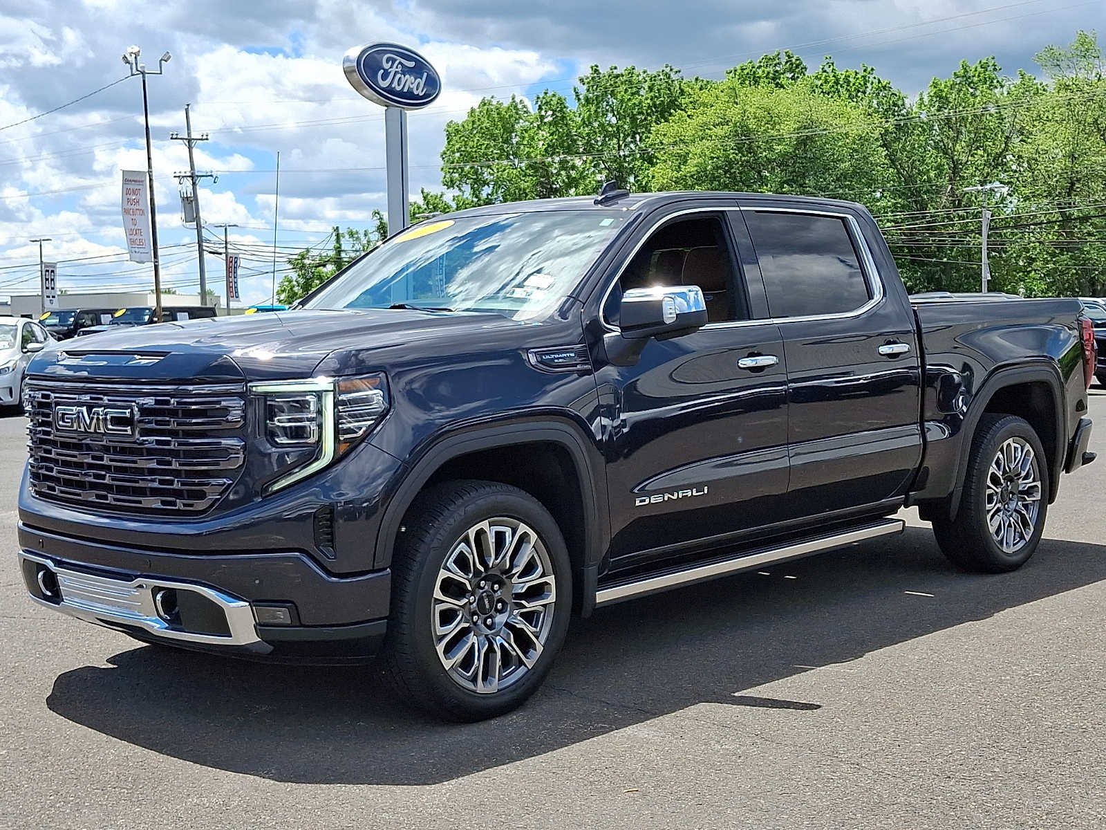 Used 2026 Titanium Rush Metallic GMC Denali Ultimate image 3