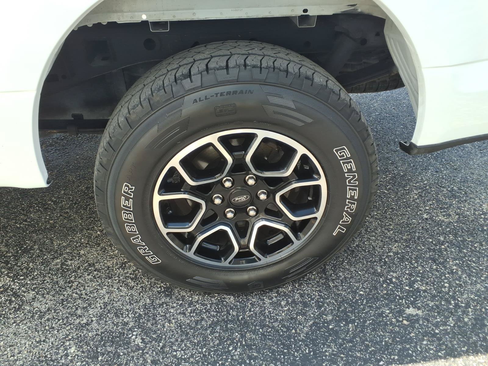 Used 2020 Oxford White Ford XLT image 15