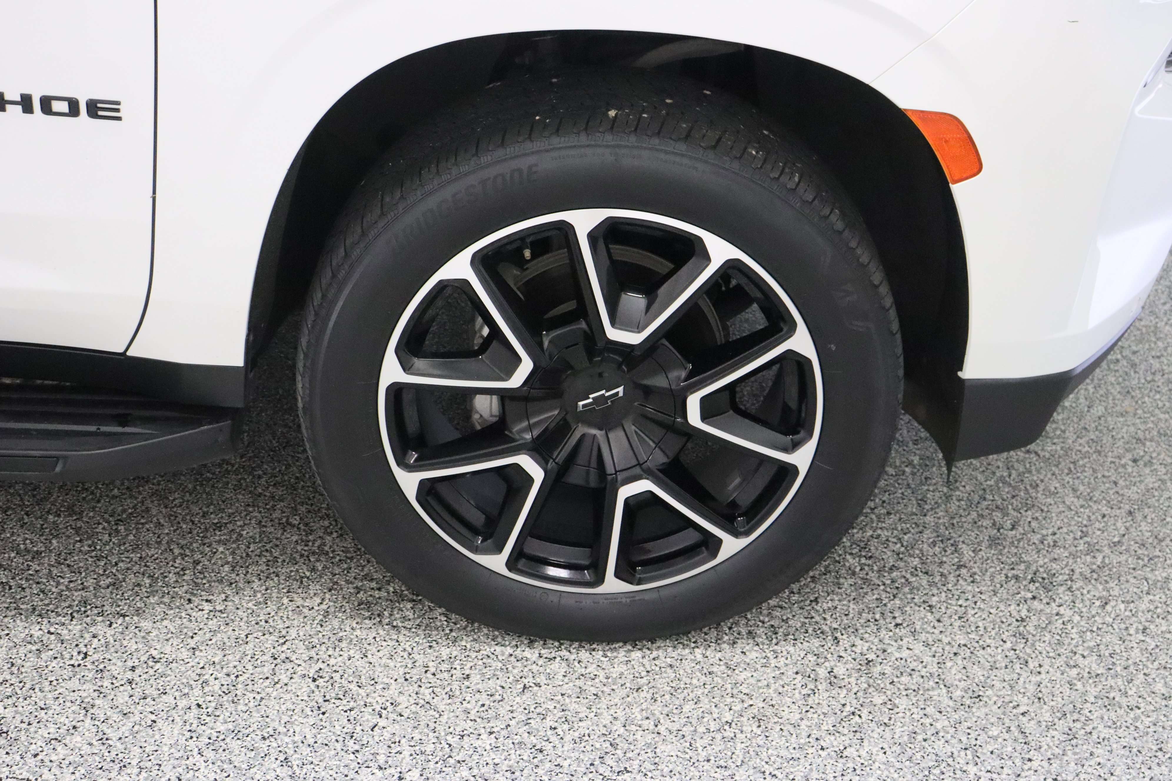Used 2023 Iridescent Pearl Tricoat Chevrolet RST 5.3L image 5
