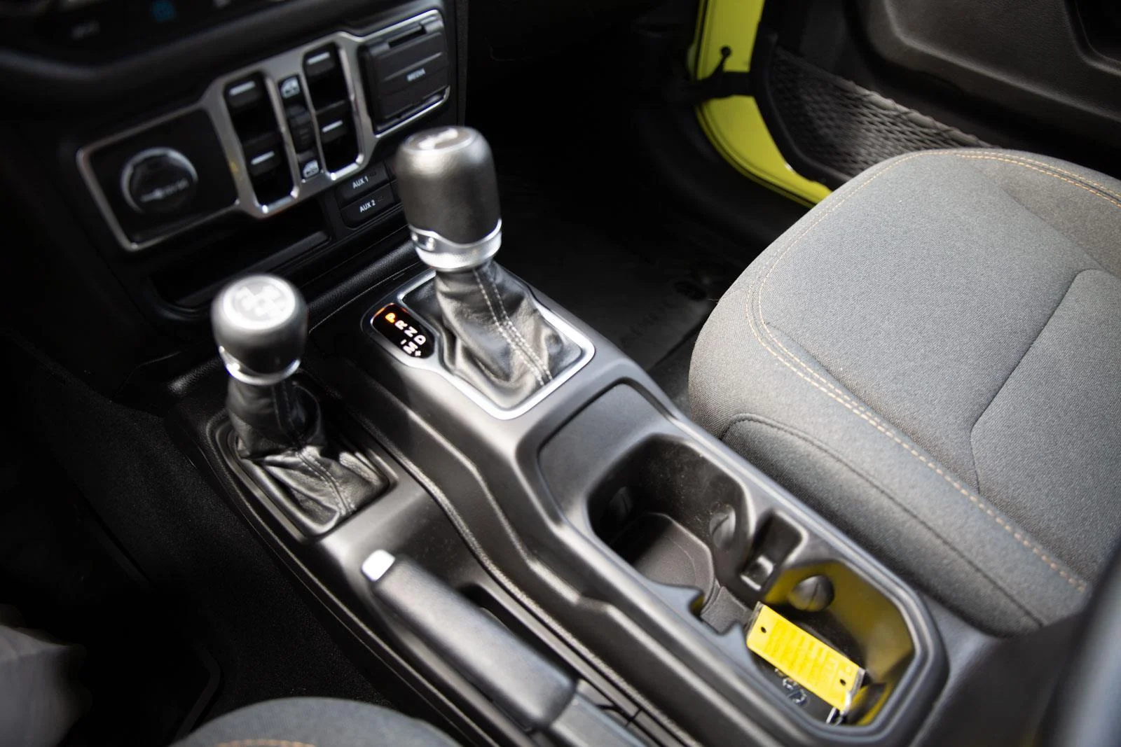 Used 2024 High Velocity Clearcoat Jeep Sport S image 15