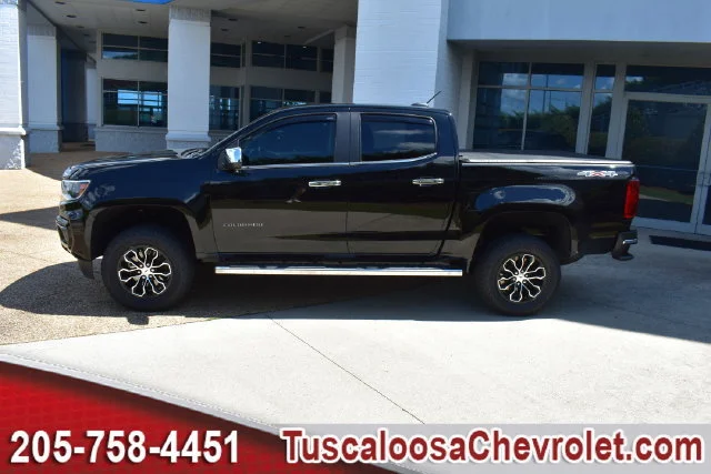 Used 2022 BLACK Chevrolet 4WD LT image 7