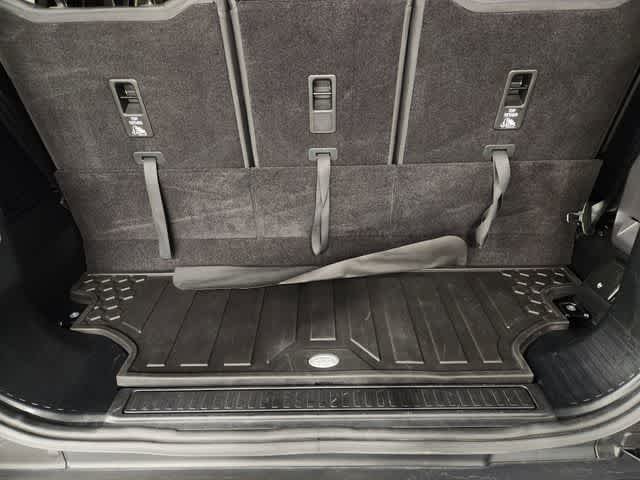 2025 Land Rover Defender X-Dynamic SE - Photo 57