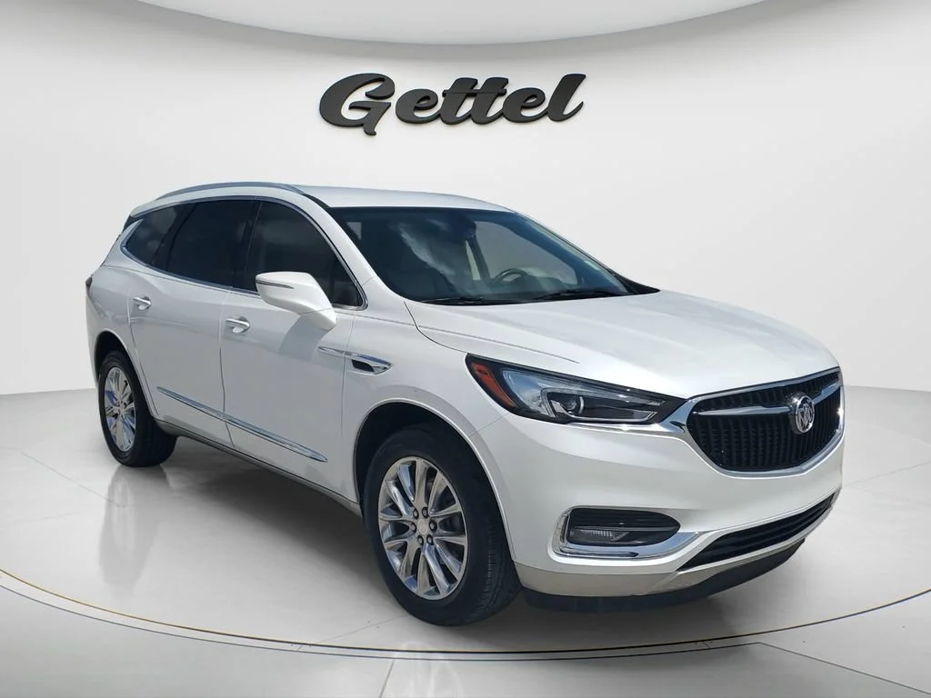 Used 2020 Includes Satin Nickel lower exterior accent color.) Buick Essence image 3