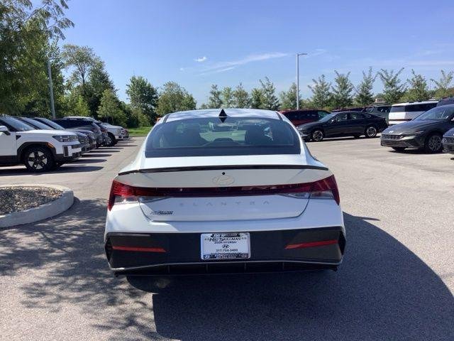 New 2026 White Hyundai SEL Sport image 6