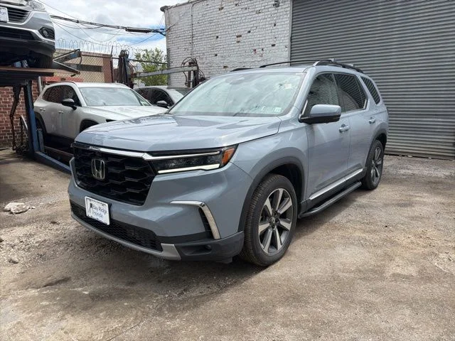 2023 Honda Pilot Elite AWD's photo