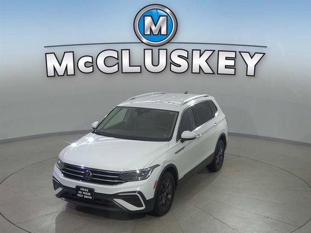 Used 2022 Pure White Volkswagen SE image 5