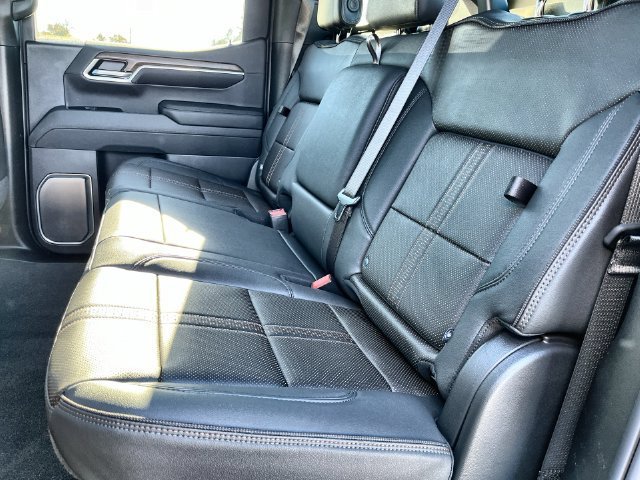 2026 Chevrolet Silverado 1500 photo 27 of 36