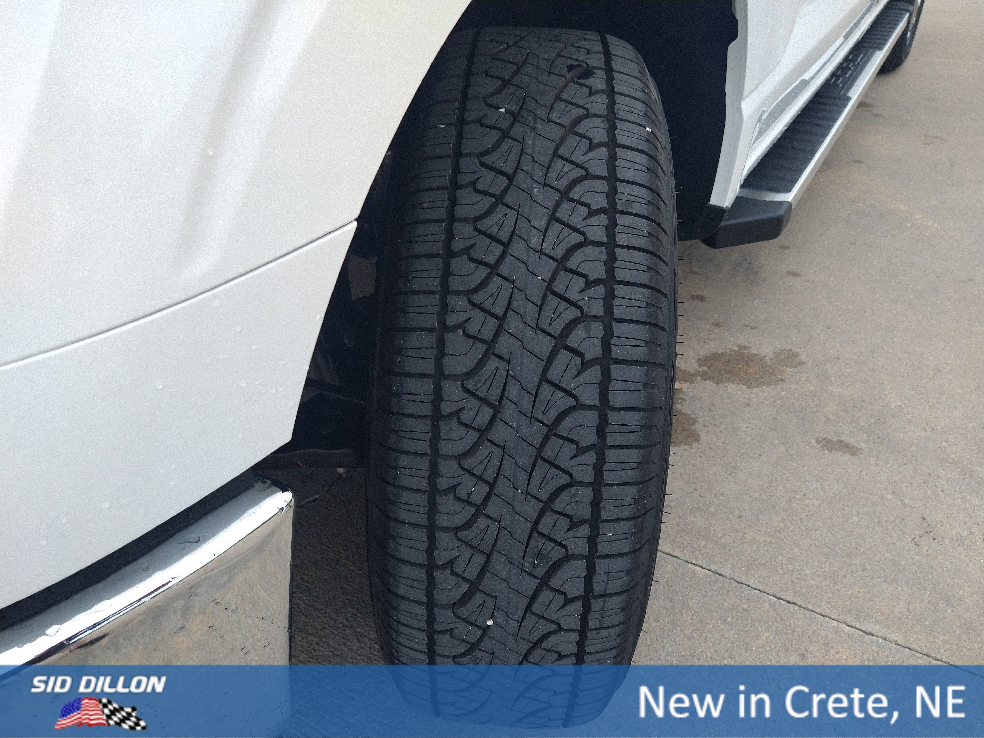 New 2026 Oxford White Ford XLT image 12