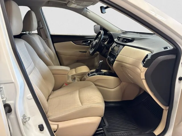 Used 2019 White Nissan SV image 16