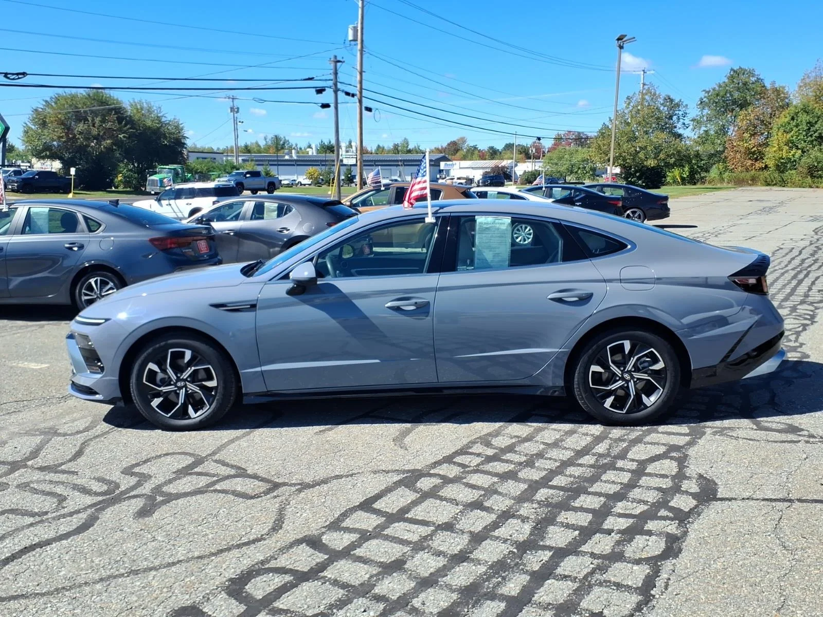 Used 2025 Blue Hyundai SEL image 7