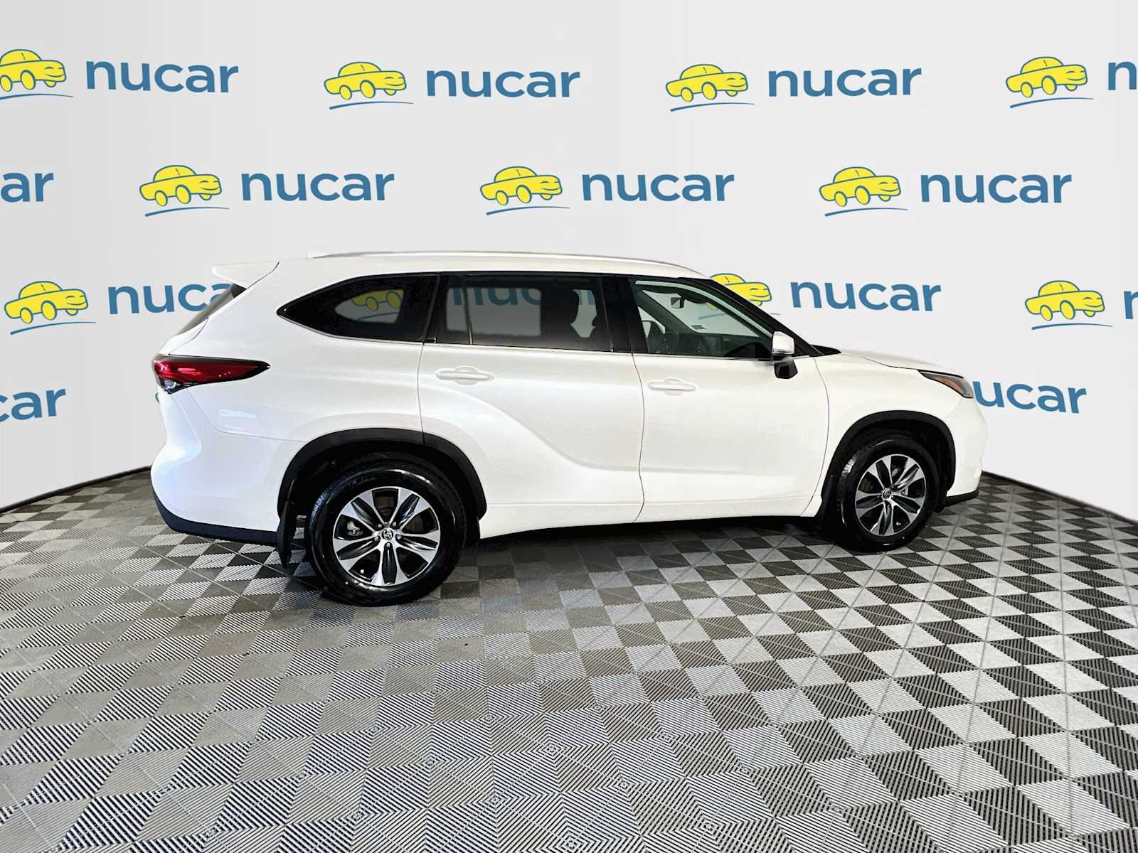 Used 2021 Blizzard Pearl Toyota XLE image 8