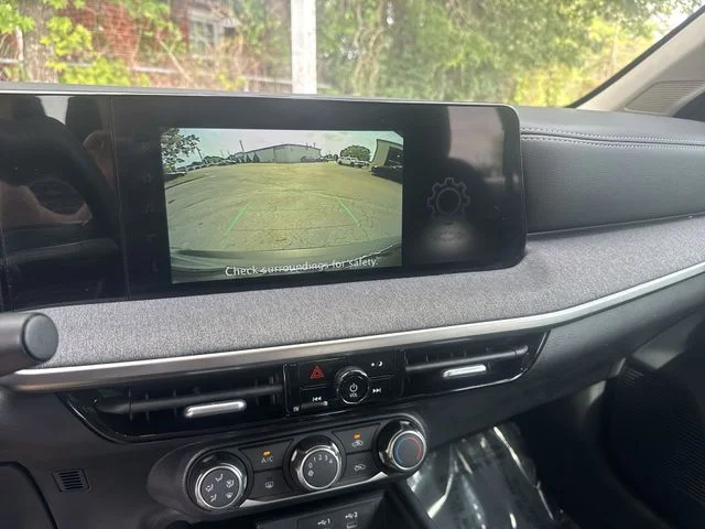 Used 2025 Gray Nissan SV image 21