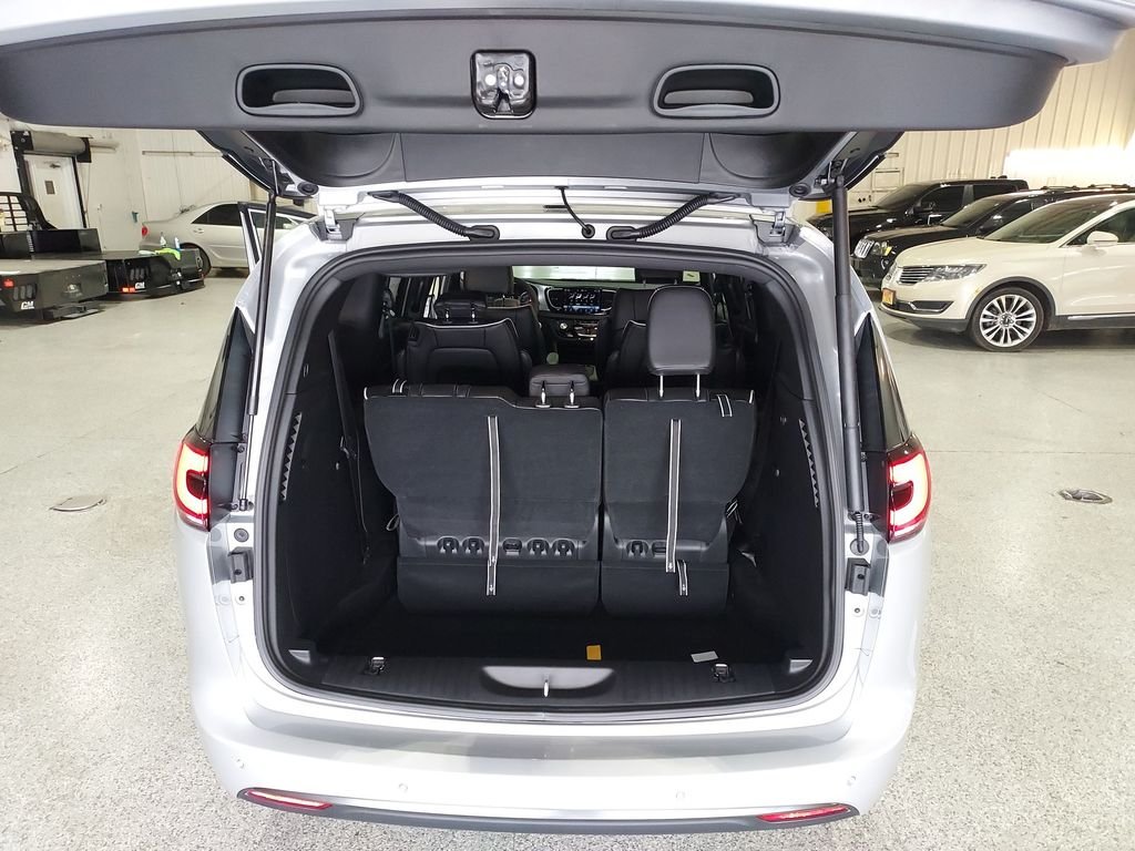 2026 Chrysler Pacifica Limited - Photo 31