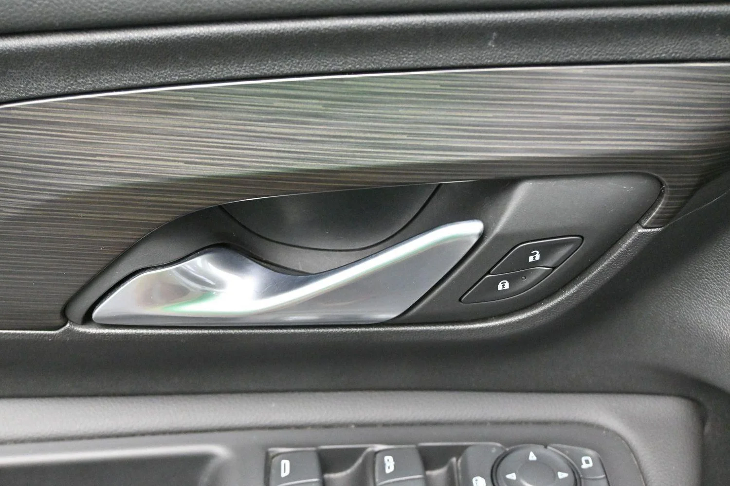Used 2022 Summit White GMC SLE image 12
