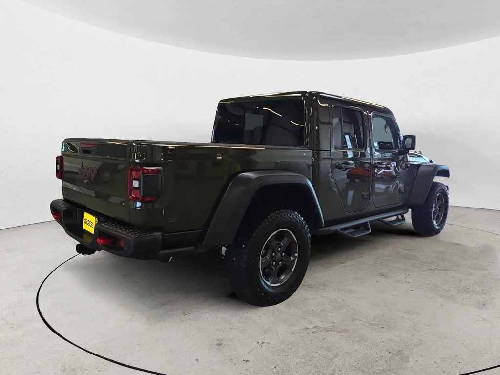 Used 2022 Green Jeep Rubicon image 5