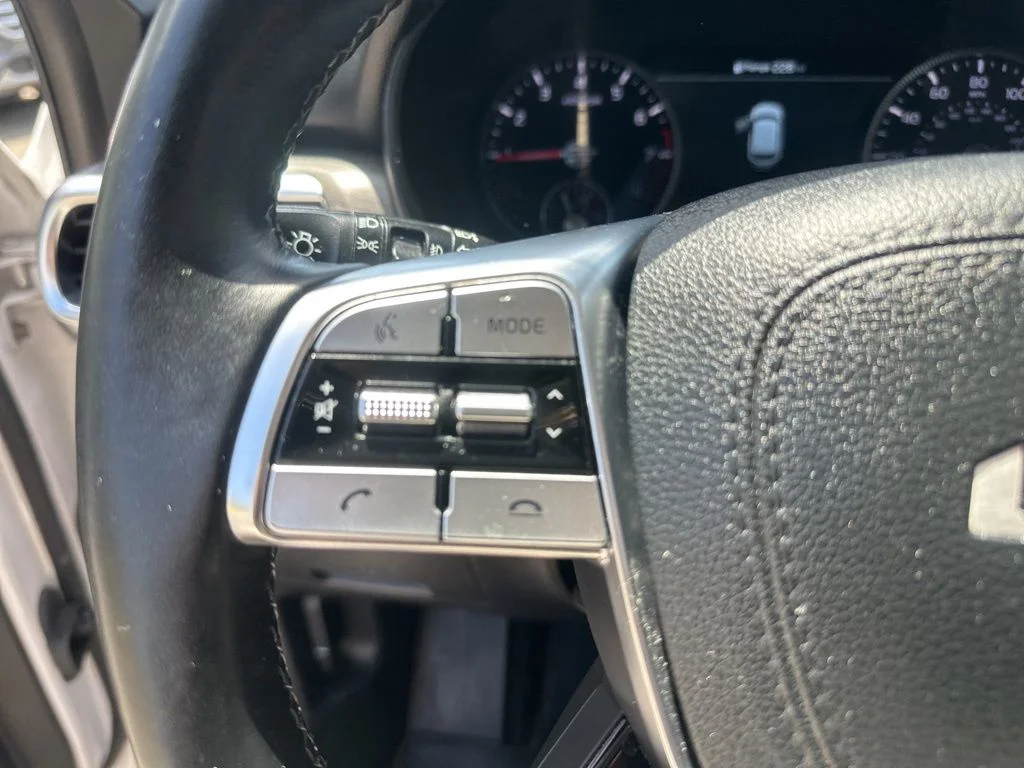 Used 2022 White Kia SX image 14
