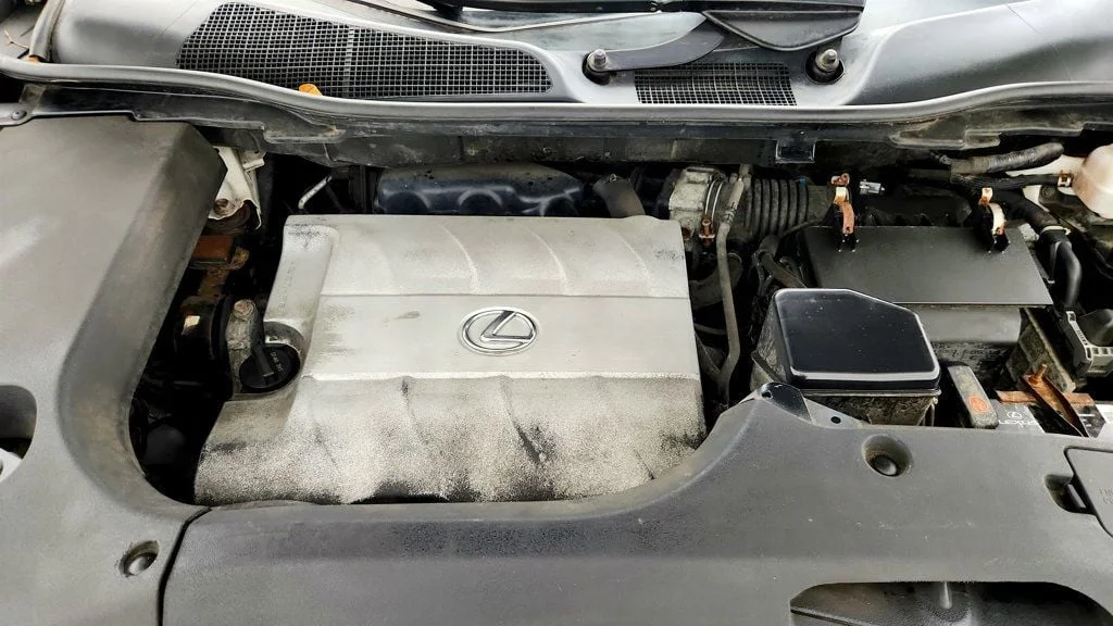 Used 2013 Starfire Pearl Lexus AWD 4dr w/ Navigation, Blind Spot Monitor & Heated/Cooled Seats image 29