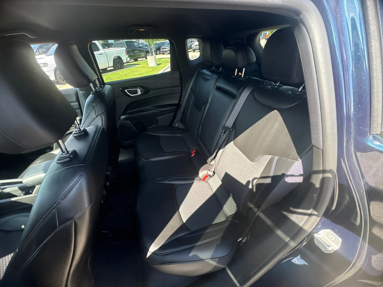 New 2026 Fathom Blue Pearl Coat Jeep Latitude Altitude image 13
