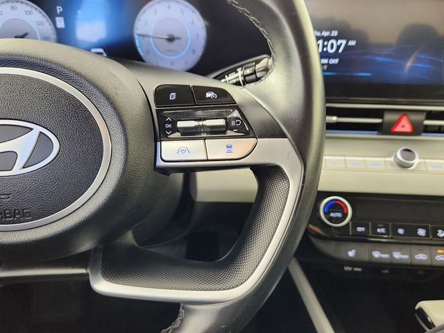 2024 Hyundai Elantra Limited - Photo 18