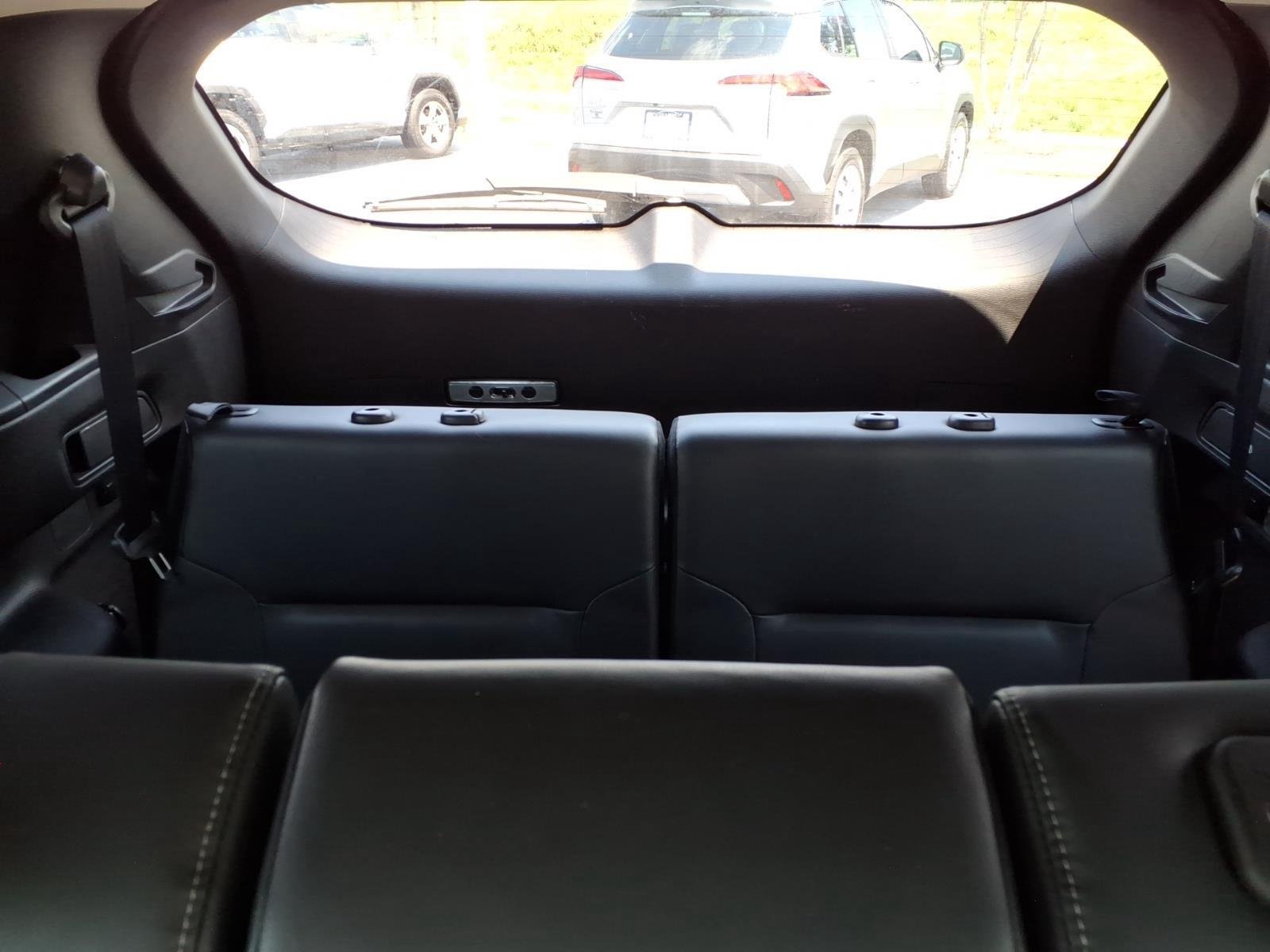 Used 2023 Alloy Silver Metallic Mitsubishi SE image 22