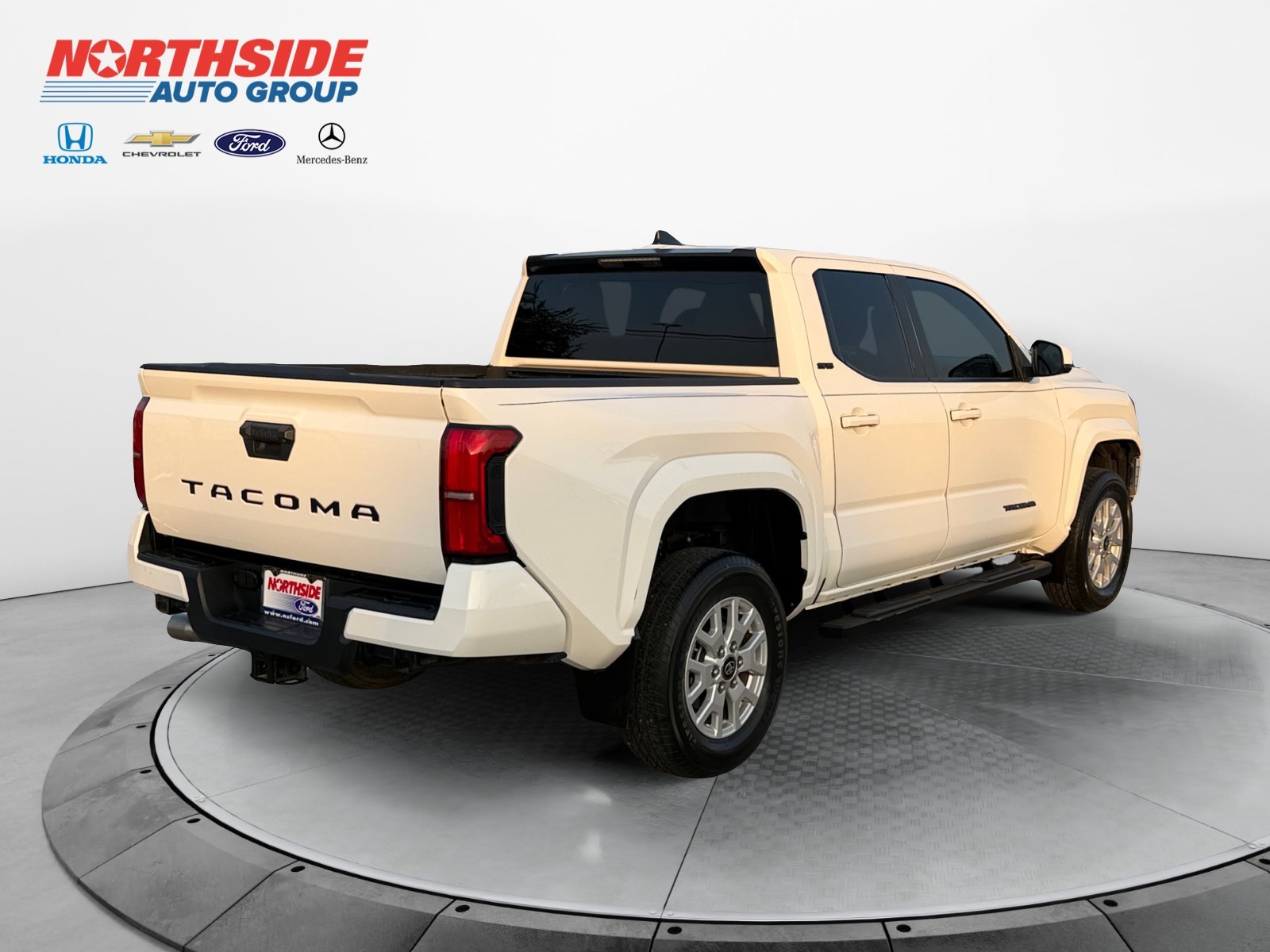 Used 2024 Ice Toyota SR5 image 7