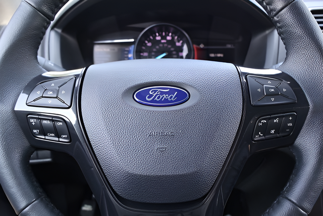 Used 2018 Blue Metallic Ford XLT image 17