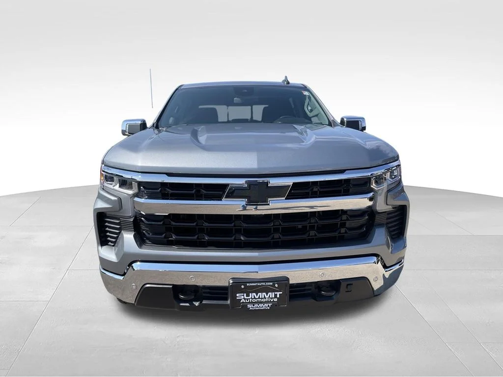 Used 2024 Sterling Gray Metallic Chevrolet LT image 25