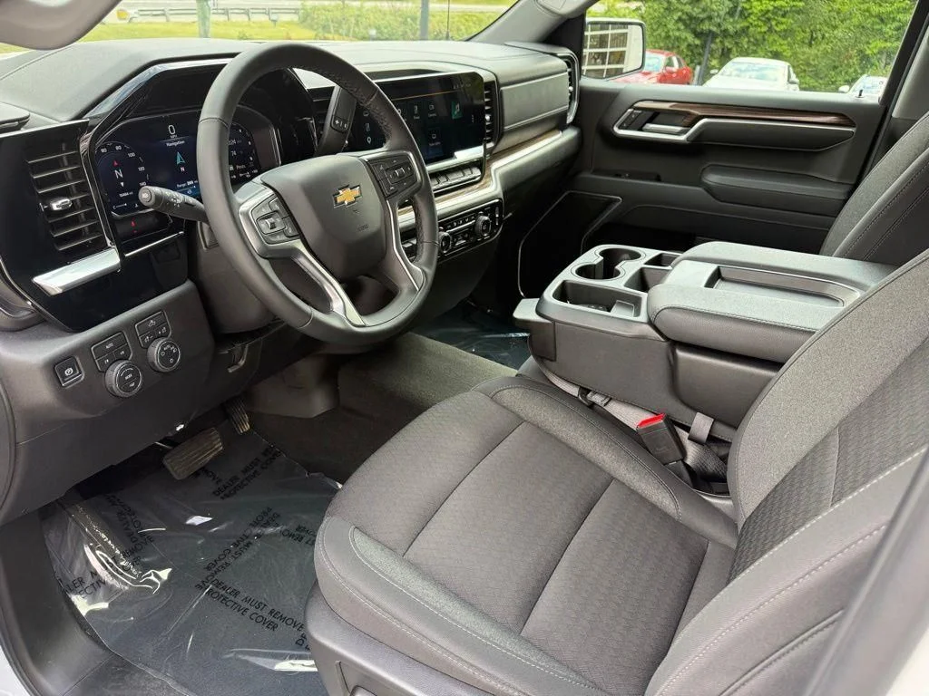 2026 Chevrolet Silverado 1500 LT - Photo 2