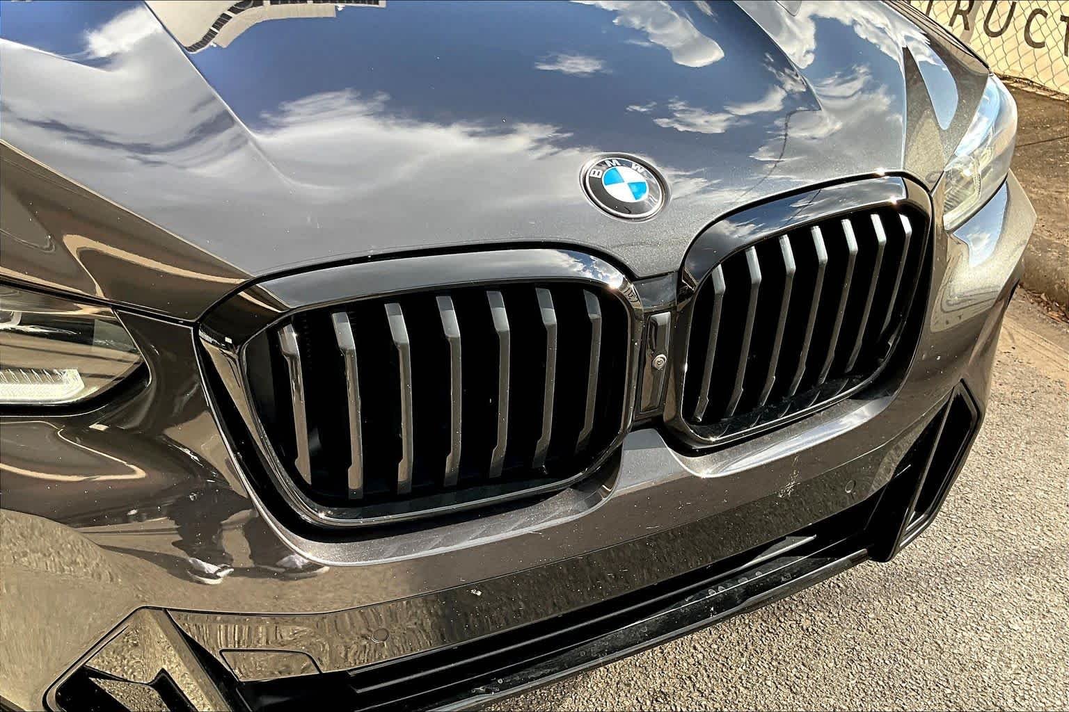 Used 2024 Dark Graphite Metallic BMW xDrive30i image 29