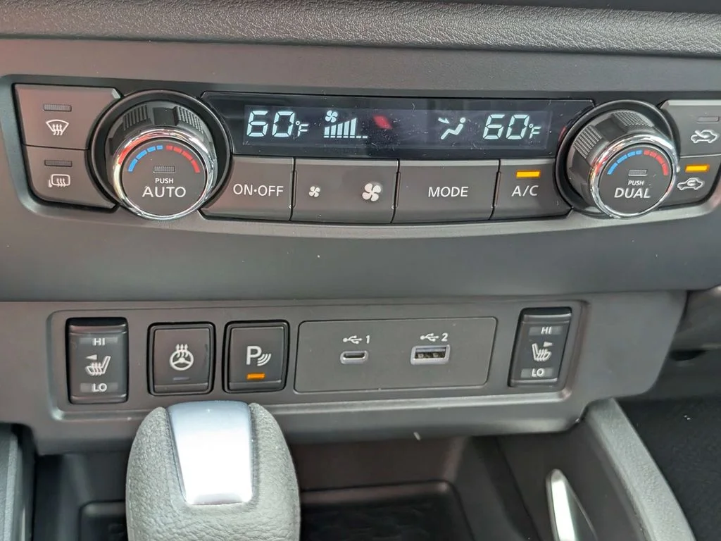 New 2026 Glacier White Nissan Crew Cab SV image 20