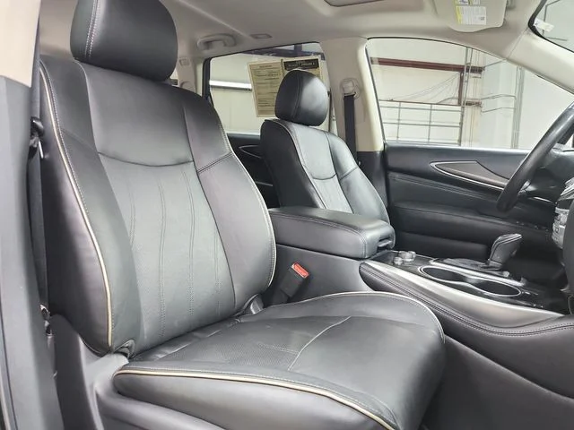 Used 2020 Black INFINITI LUXE image 42