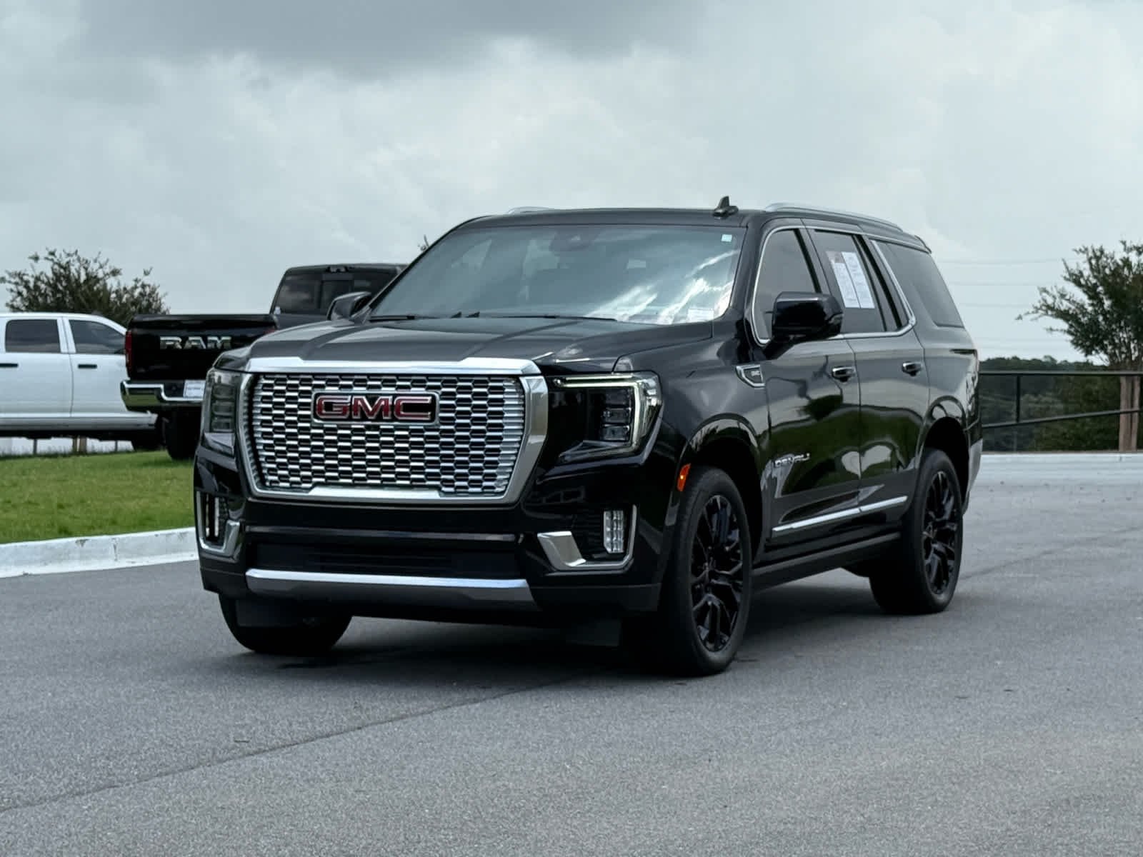 2023 GMC Yukon 4WD Denali's photo