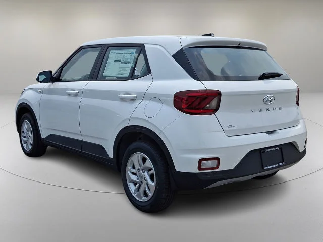 New 2026 White Hyundai SE image 5
