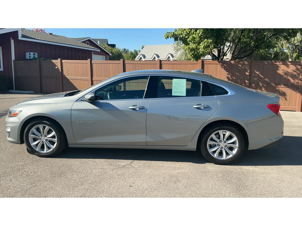 Used 2024 STERLING GRAY METALLIC Chevrolet LT image 8