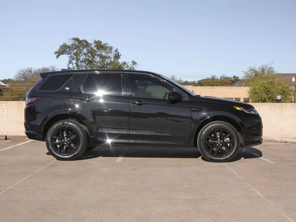 New 2025 Black Land Rover SE image 10