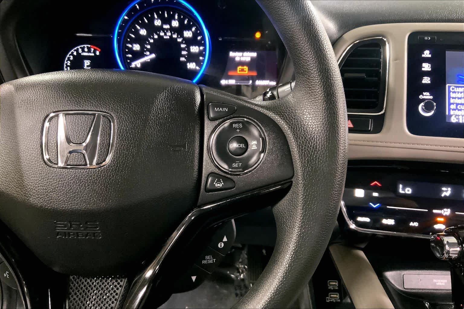 Used 2022 Platinum White Pearl Honda EX image 25