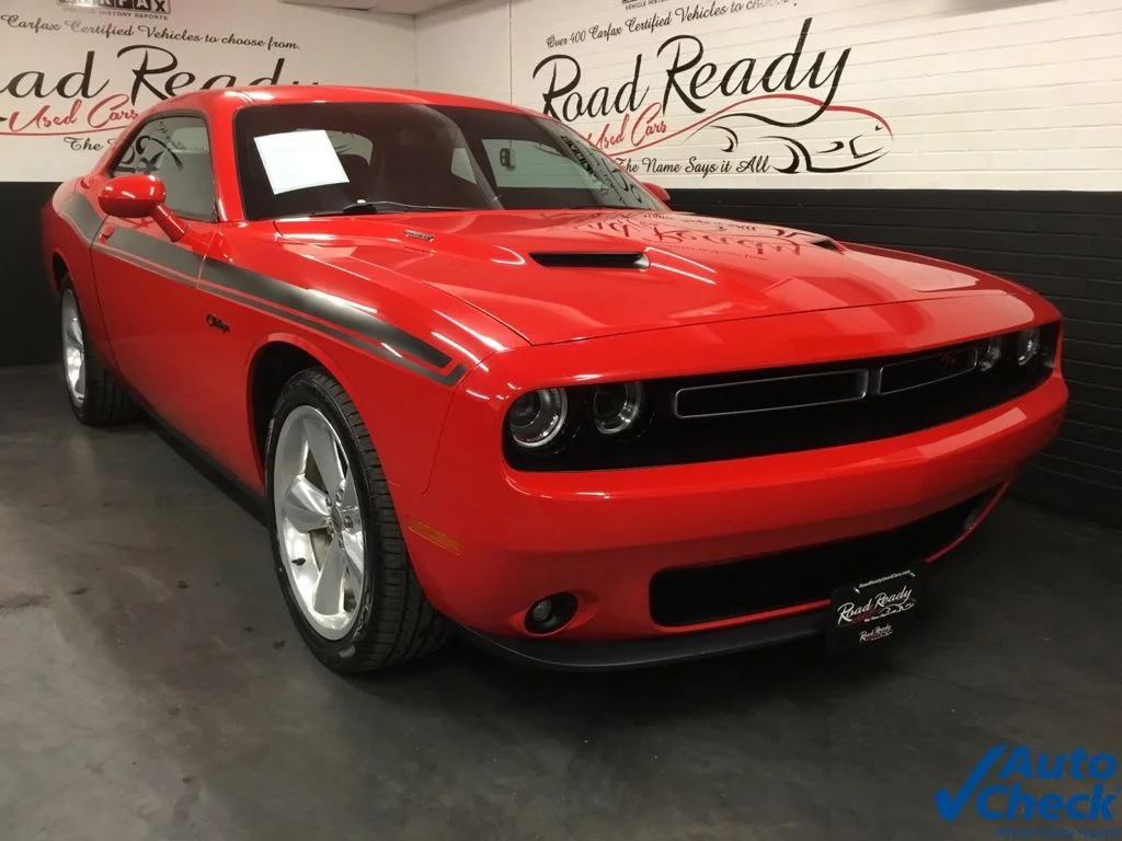 Used 2017 Red Dodge R/T image 3