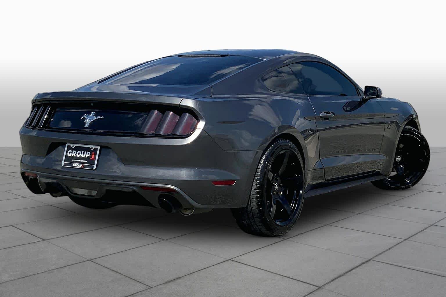Used 2017 Magnetic Ford V6 image 13