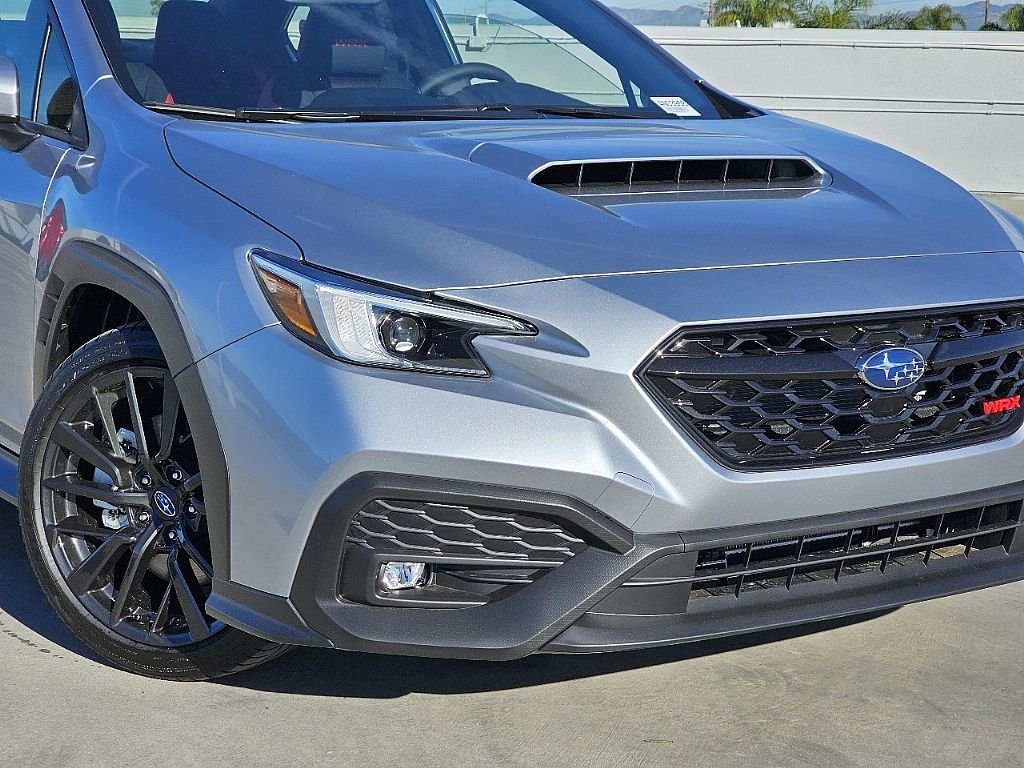 Used 2025 Silver Subaru Limited image 5