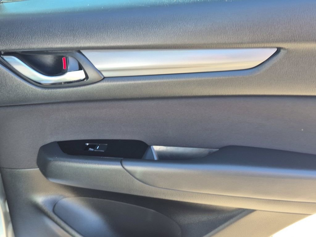 Used 2018 Sonic Silver Metallic Mazda Sport image 8