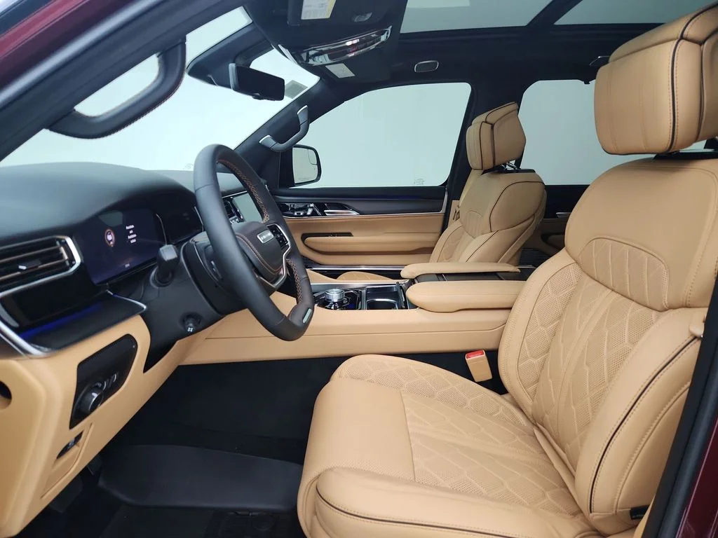 New 2026 Velvet Red Pearl-Coat Exterior Paint Jeep Summit Reserve image 18