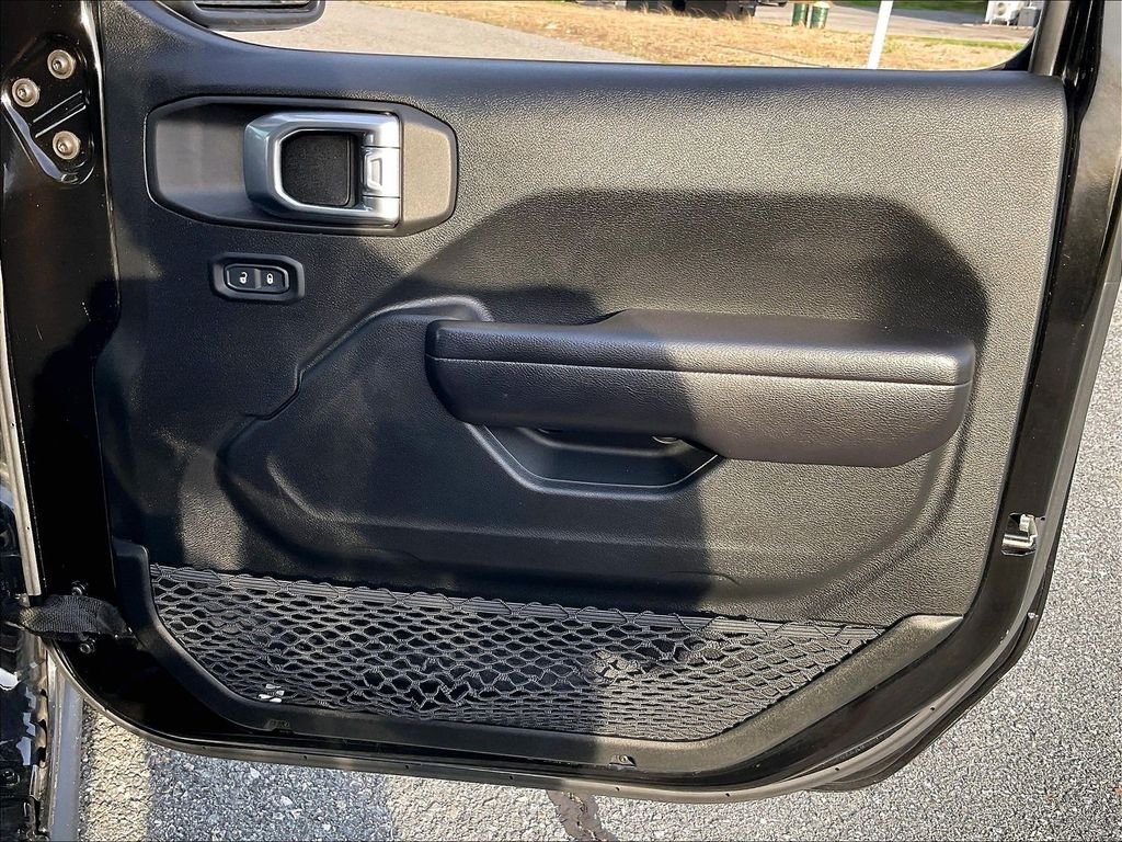 Used 2021 Black Jeep Sport image 12