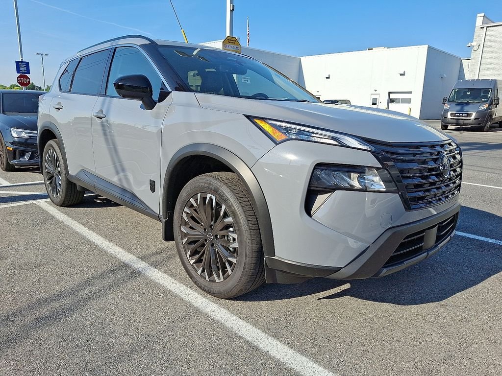 2026 Nissan Rogue Dark Armor AWD's photo