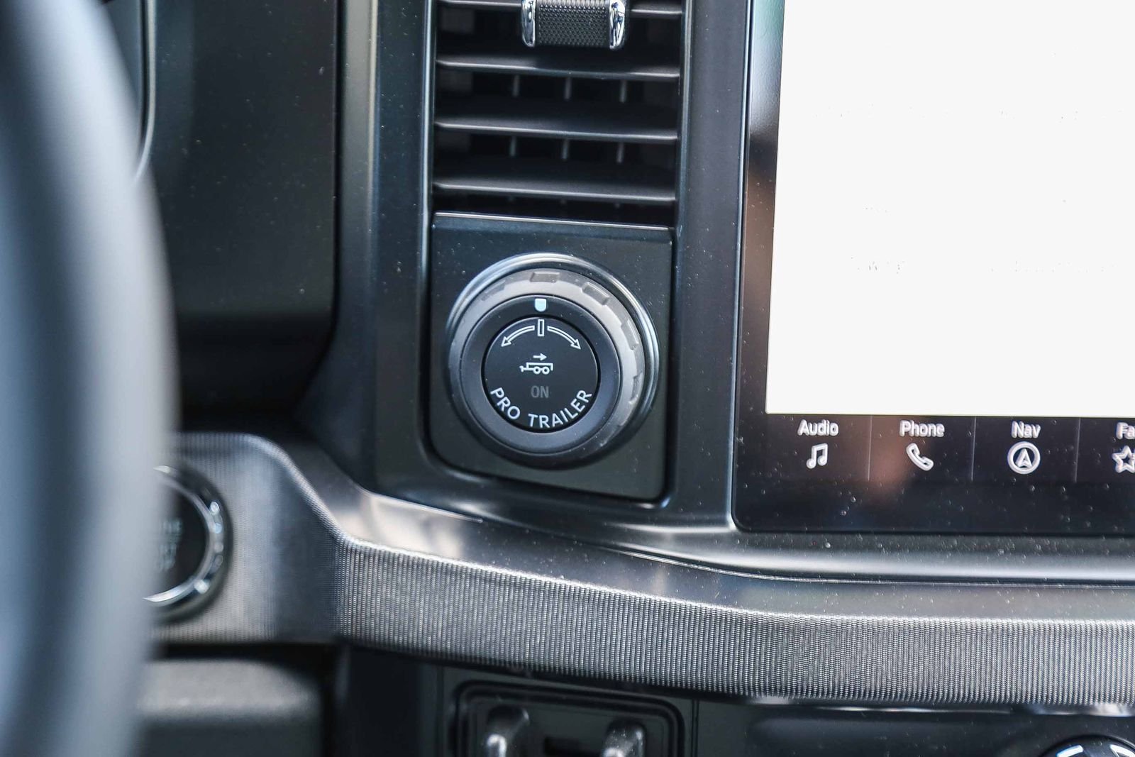 New 2026 Glacier Gray Metallic Tri-Coat Ford F-250® Platinum® image 29