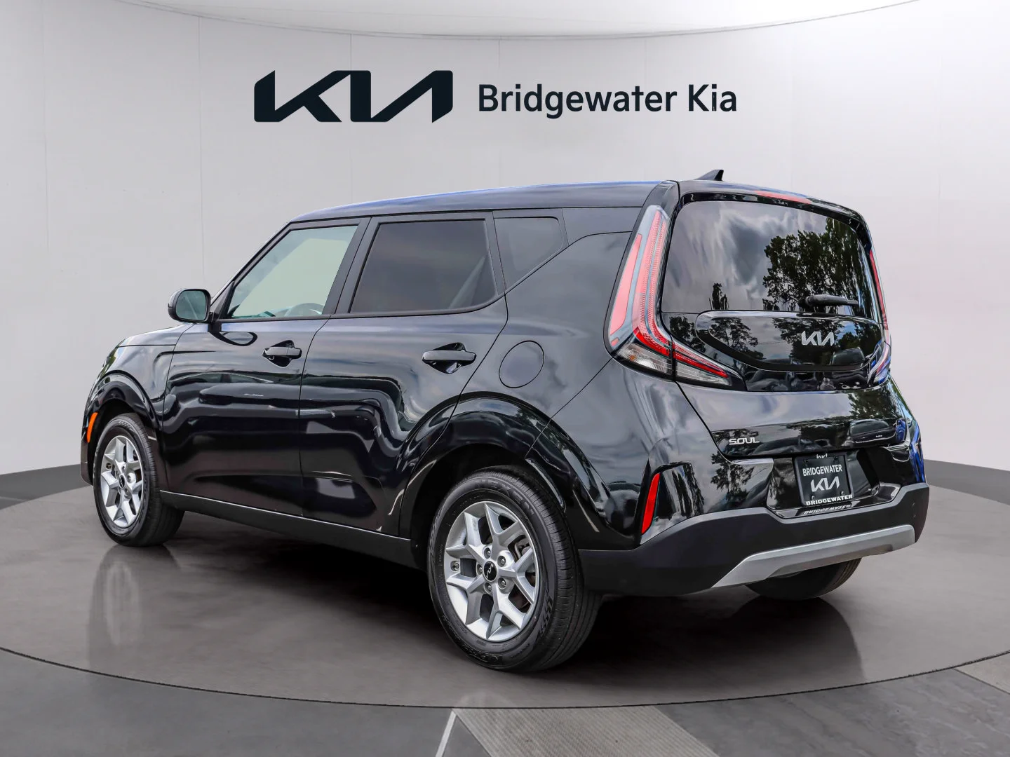 Certified Used 2025 Black Kia LX image 4