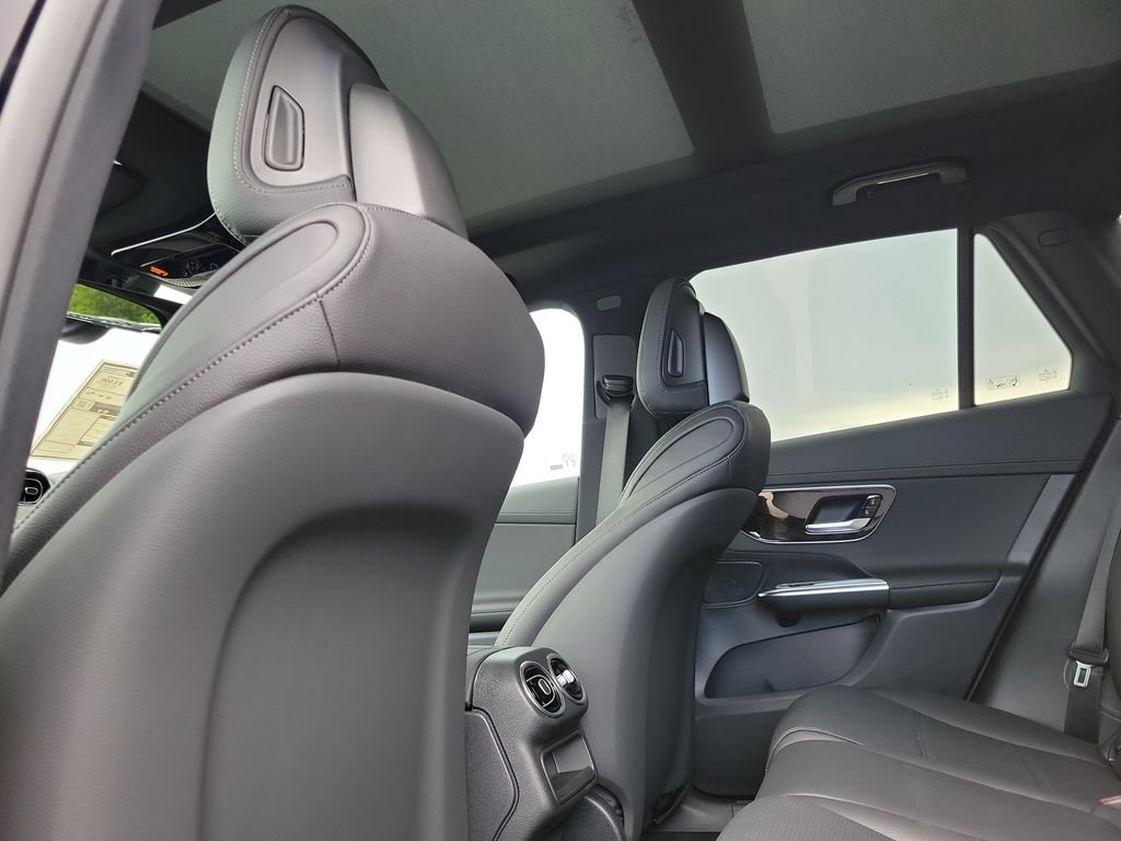 New 2027 Black Mercedes-Benz GLC 300 image 12