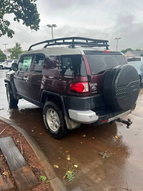 Used 2007 Red Toyota Base image 4