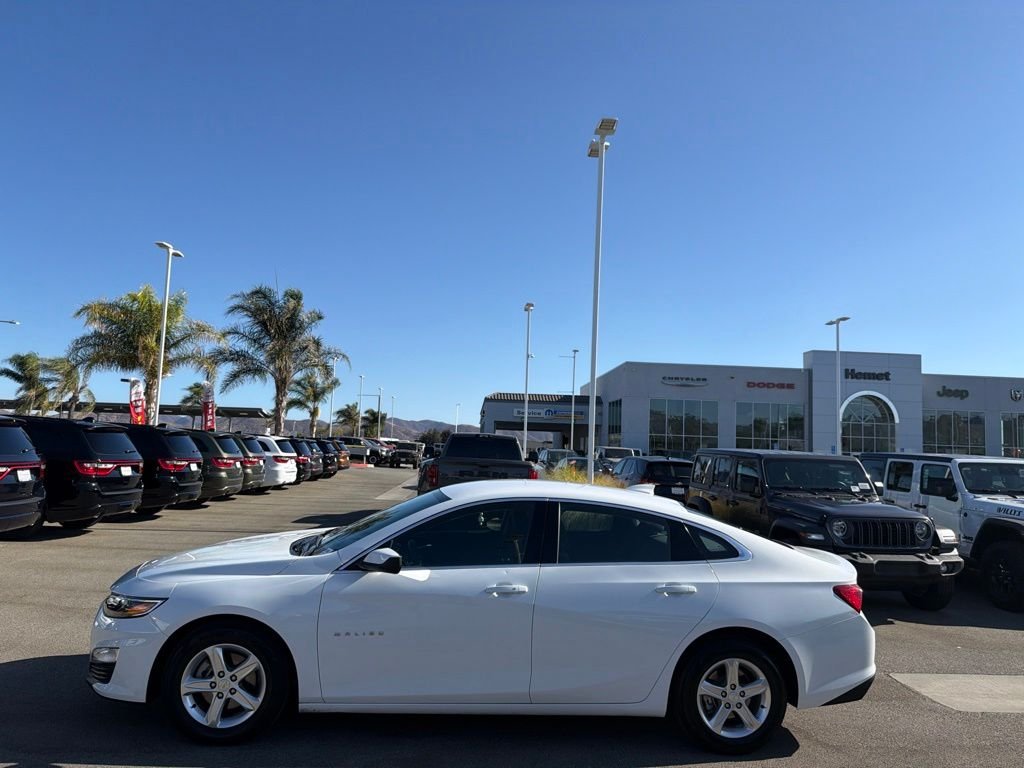 Used 2024 White Chevrolet LT image 8